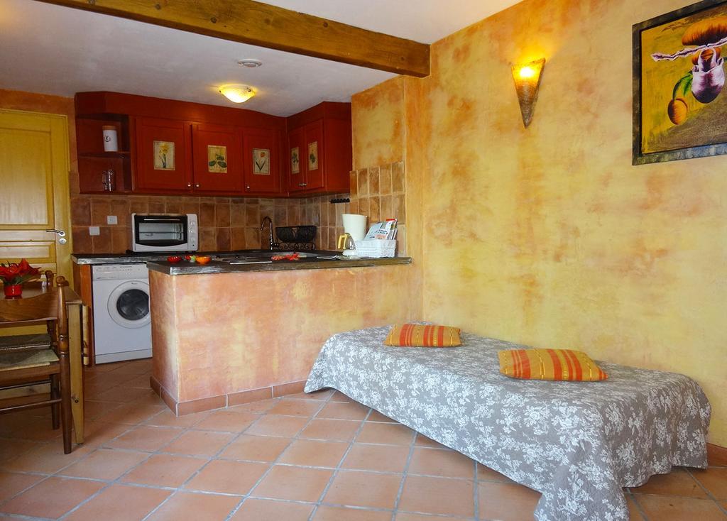 Bed and Breakfast Le Mas De Pie Caud Rognes Exteriér fotografie